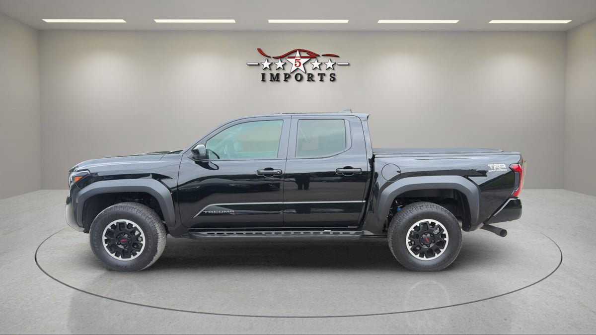 Used 2024 Toyota Tacoma TRD Off-Road AWD/4WD image 2