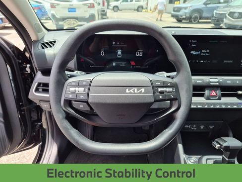 Used 2025 Kia K4 FWD image 32