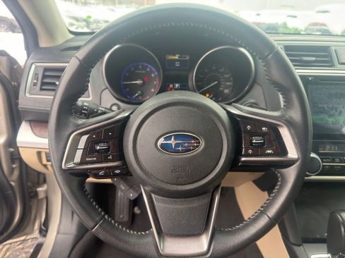 Used 2019 Subaru Outback 3.6R Limited AWD/4WD image 13