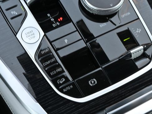 New 2026 BMW X7 xDrive40i AWD/4WD image 21