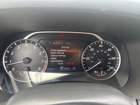 Used 2025 Nissan Frontier SV w/ SV Convenience Package RWD image 25