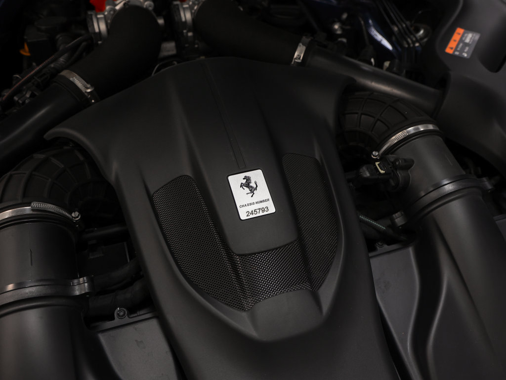 Certified 2019 Ferrari Portofino RWD image 17