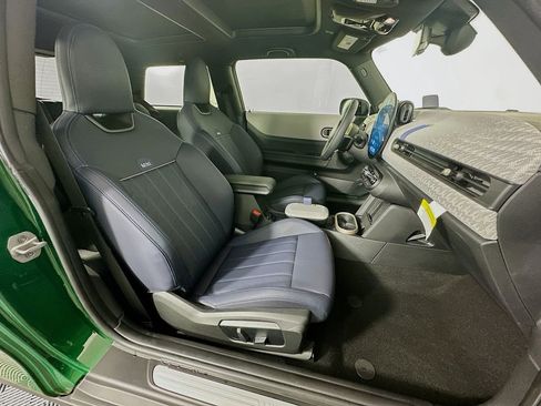 Certified 2025 MINI Cooper S image 27
