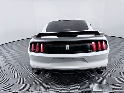 Used 2017 Ford Mustang GT Premium image 4