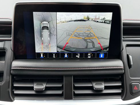 Used 2022 Chevrolet Tahoe RST w/ Luxury Package image 34