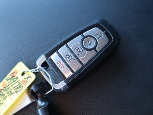 Used 2024 Ford Edge Titanium image 37