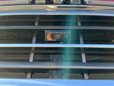 Used 2024 GMC Sierra 3500 SLT w/ SLT Convenience Package image 9