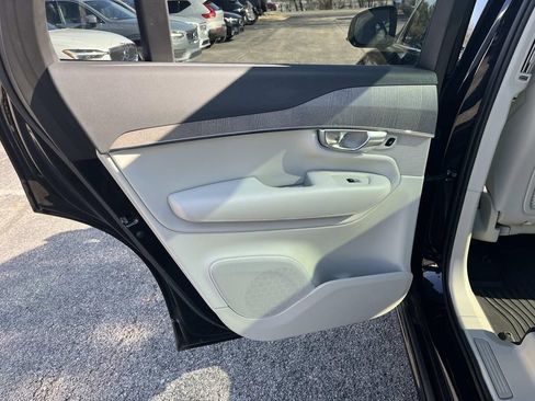 Used 2023 Volvo XC90 B6 Plus w/ Protection Package Premier image 18