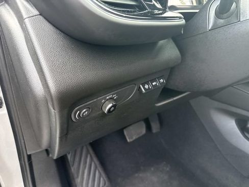 Used 2023 Buick Envision Avenir AWD/4WD image 30