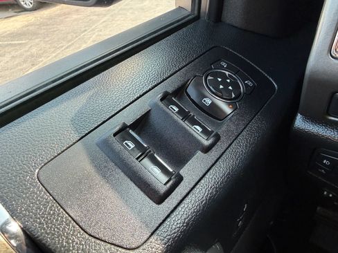 Used 2016 Ford F150 XLT w/ Equipment Group 302A Luxury AWD/4WD image 32
