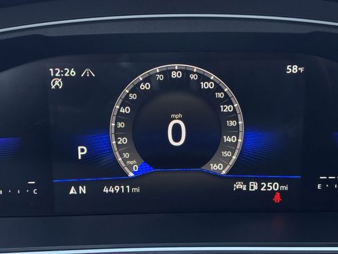 Used 2024 Volkswagen Tiguan SE image 15