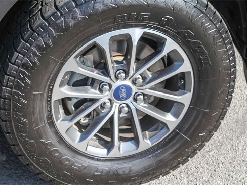 Used 2018 Ford F150 XLT w/ Equipment Group 302A Luxury image 14