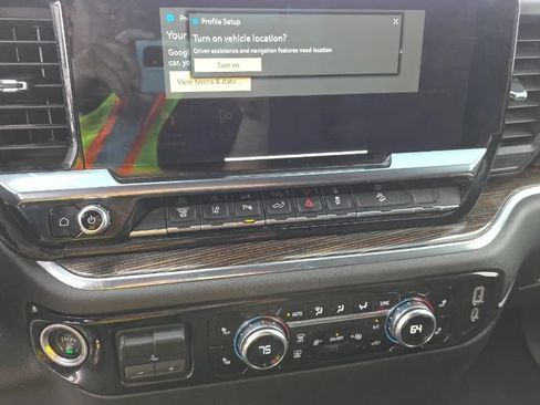 Used 2024 GMC Sierra 2500 SLE w/ SLE Value Package; AWD/4WD image 4