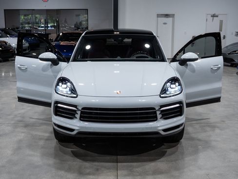 Used 2023 Porsche Cayenne Platinum Edition AWD/4WD image 42