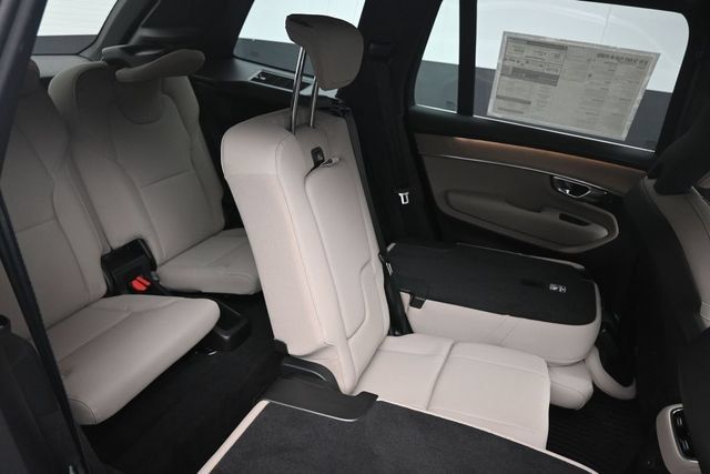 Used 2026 Volvo XC90 T8 Plus w/ Protection Package Premier AWD/4WD image 28