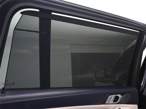 Used 2019 BMW X7 xDrive50i w/ M Sport Package image 13