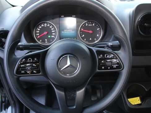 Used 2021 Mercedes-Benz Sprinter 2500 image 16