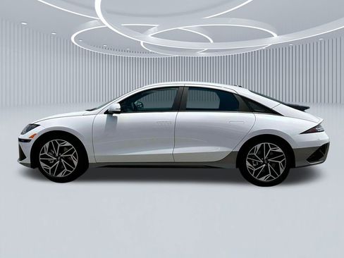 New 2025 Hyundai Ioniq 6 SEL image 3