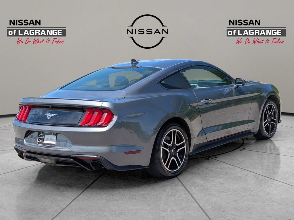 Used 2021 Ford Mustang Premium RWD image 5