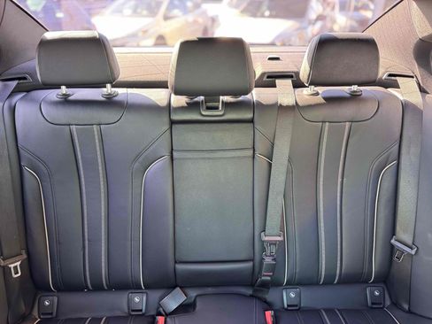 Used 2018 BMW 530i w/ Premium Package image 39