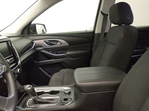 Used 2019 Chevrolet Traverse LS image 17