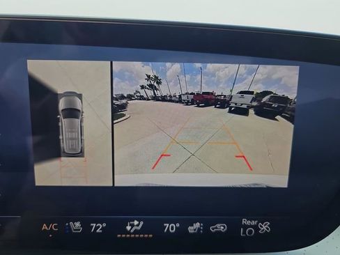 Used 2025 Buick Enclave Avenir w/ Super Cruise Package FWD image 19