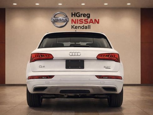 Used 2018 Audi Q5 Prestige w/ Prestige Package AWD/4WD image 6