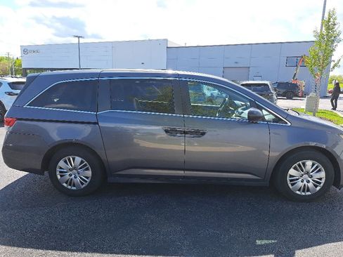 Used 2016 Honda Odyssey LX image 4