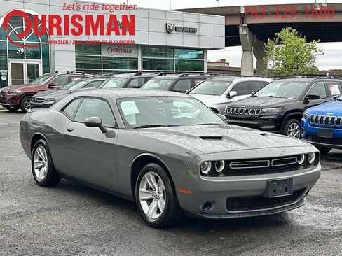 Used 2023 Dodge Challenger SXT RWD image 1