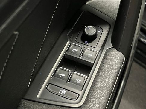 Certified 2023 Volkswagen Tiguan SE R-Line FWD image 16