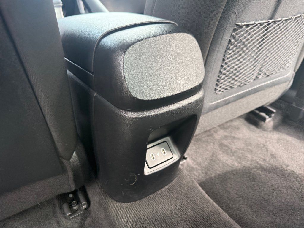 Used 2025 Hyundai Elantra SEL FWD image 27