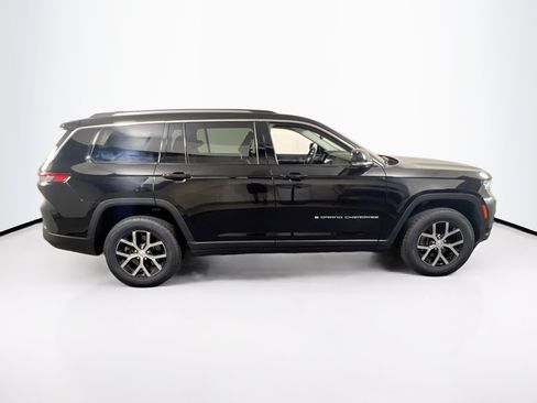 Used 2023 Jeep Grand Cherokee L Limited AWD/4WD image 4