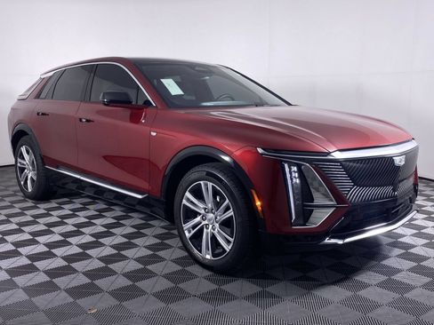 Certified 2024 Cadillac Lyriq Tech w/ LPO, Floor Liner Package AWD/4WD image 20