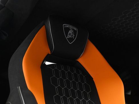 Used 2025 Lamborghini Revuelto AWD/4WD image 22