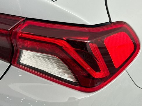 Used 2023 Kia K5 GT-Line image 33