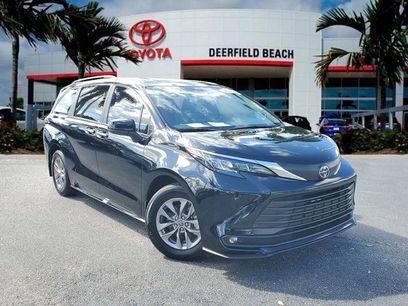 Used 2025 Toyota Sienna XLE