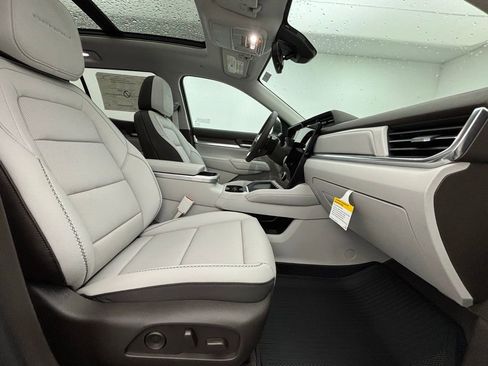 New 2026 GMC Terrain Denali w/ LPO, Black Badging Package image 39