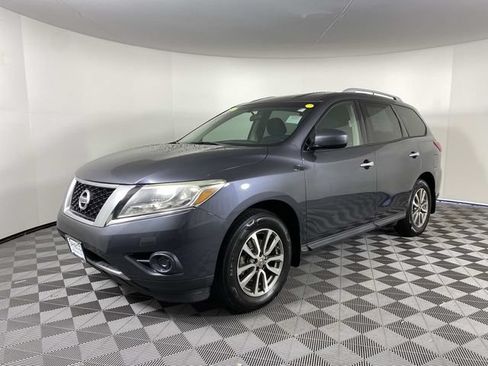 Used 2014 Nissan Pathfinder SV AWD/4WD image 4