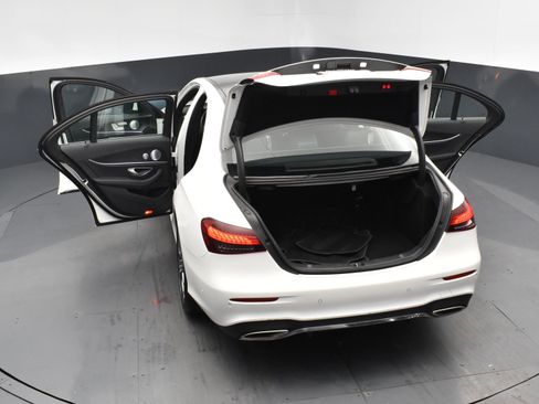 Used 2021 Mercedes-Benz E 350 4MATIC Sedan w/ Premium Package image 26