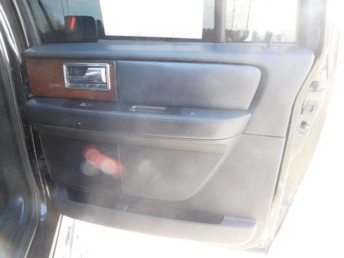 Used 2017 Lincoln Navigator L Select image 18