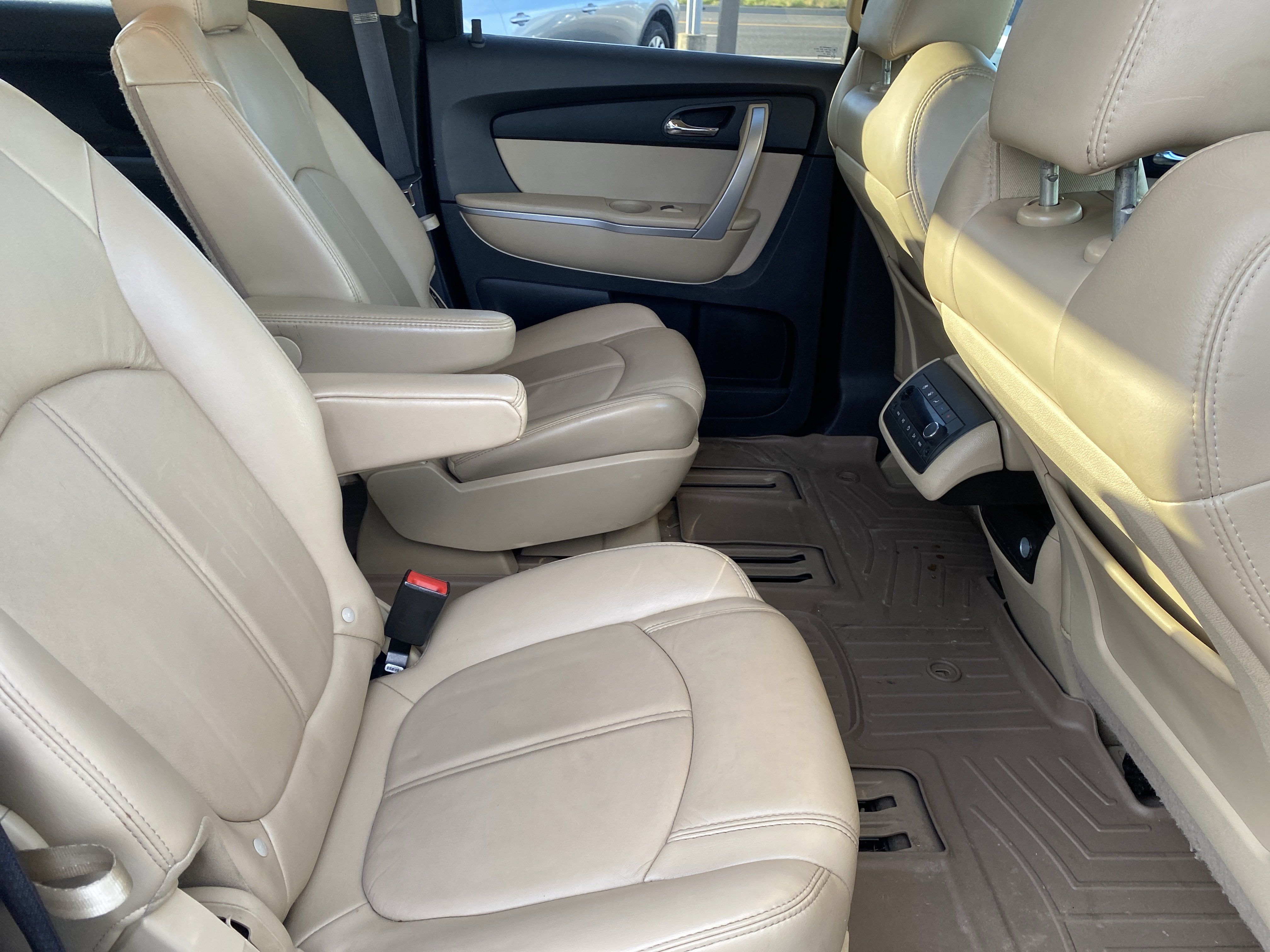 Used 2012 GMC Acadia SLT AWD/4WD image 30