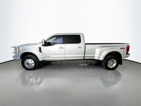Used 2018 Ford F450 Platinum w/ Platinum Ultimate Package AWD/4WD image 4