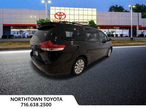 Used 2014 Toyota Sienna XLE w/ Entertainment Package AWD/4WD image 11