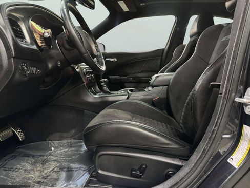 Used 2019 Dodge Charger Scat Pack w/ Daytona Edition Group RWD image 21