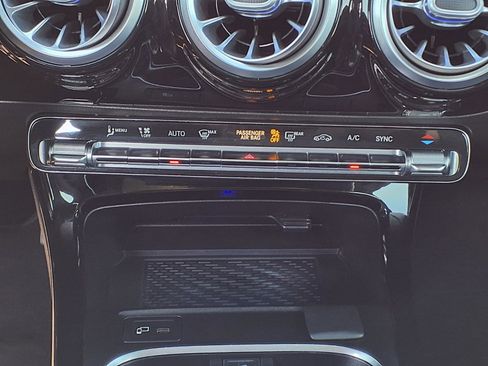 Used 2019 Mercedes-Benz A 220 image 10