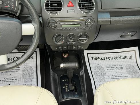 Used 2007 Volkswagen Beetle Triple White Edition FWD image 17