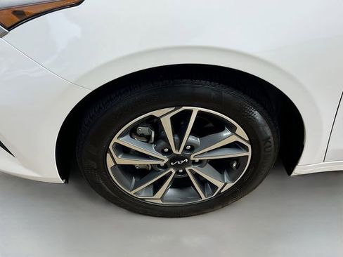 Certified 2023 Kia Forte LXS image 28