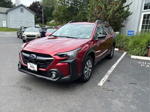 Used 2024 Subaru Outback Premium AWD/4WD image 8