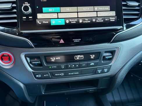 Used 2024 Honda Ridgeline Sport image 13