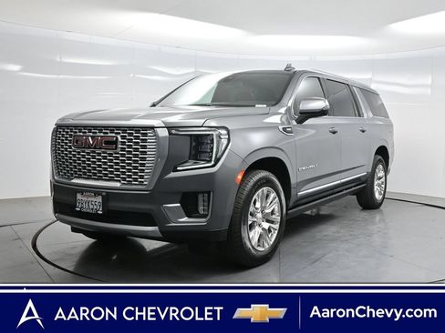Used 2022 GMC Yukon XL Denali AWD/4WD image 1